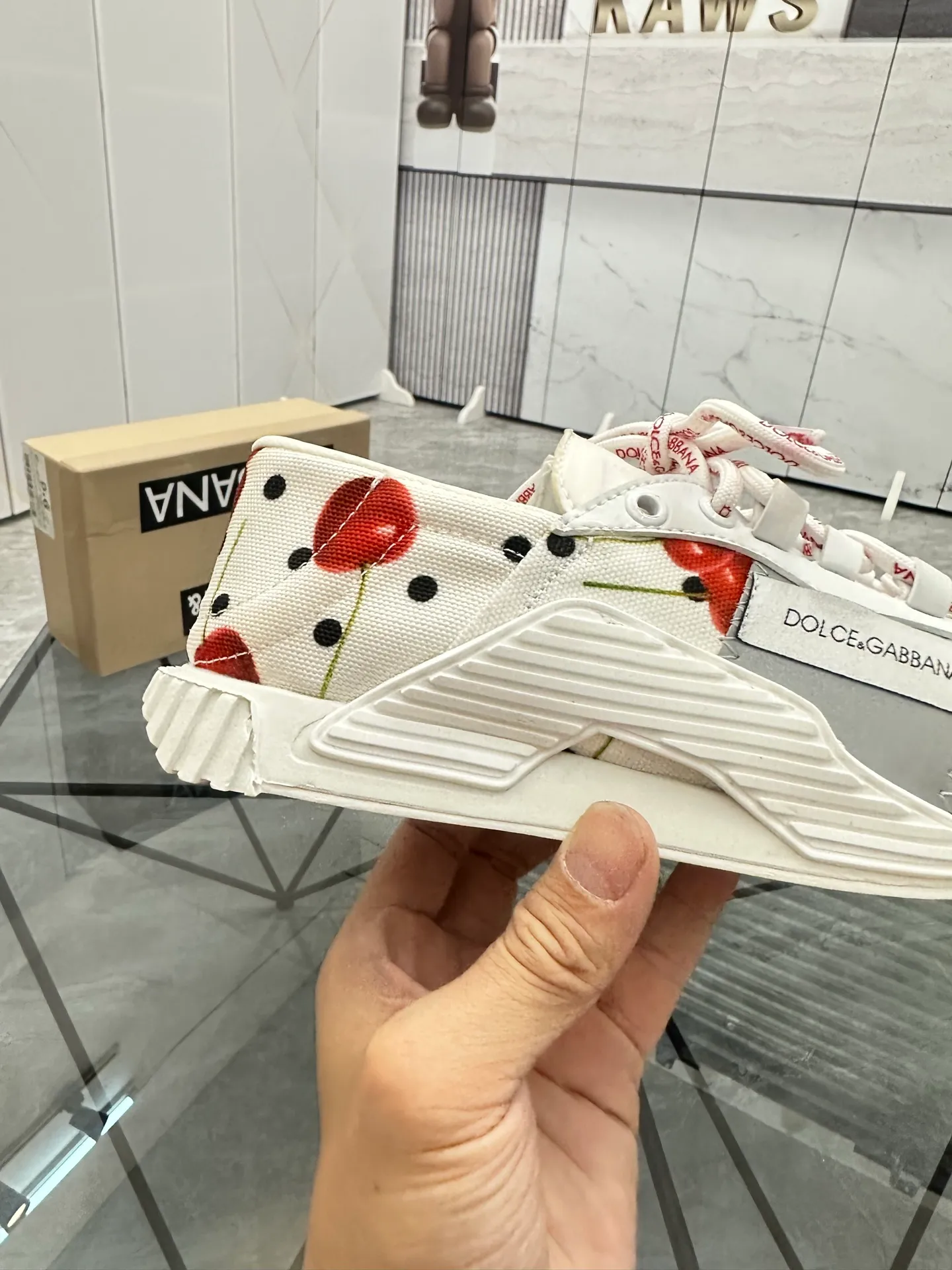 Men's shoes: 💰P440¥ Product trademark: DG "Dolce & Gabbana*" low-top sports shoes Regular size: 35-44 (can be customized to 45.46.) Couple style Product materials: Upper imported cowhide stitching original material, breathable lining, original outsole. Number: 803